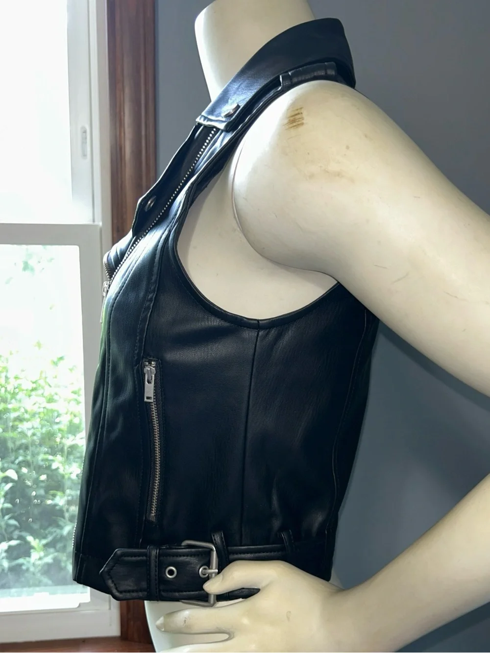 Anthropologie Women’s XXS Faux Leather Cropped Sleveless Moto Jacket Festival